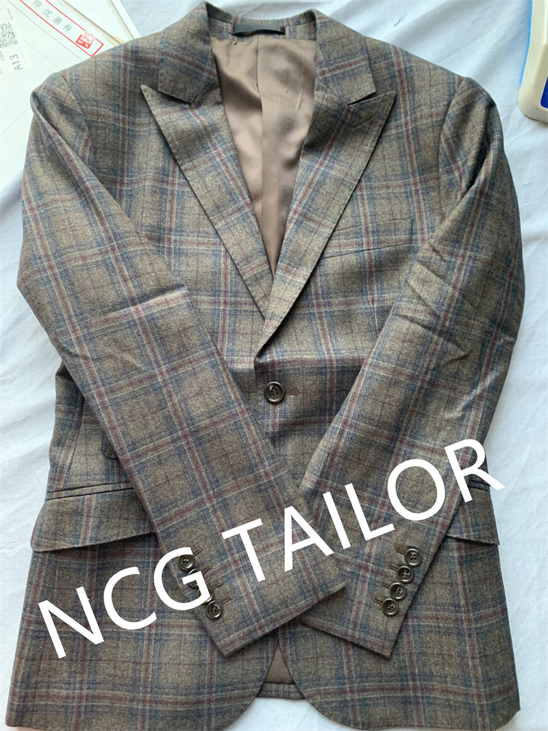 Dark gray plaid suit 3 pieces