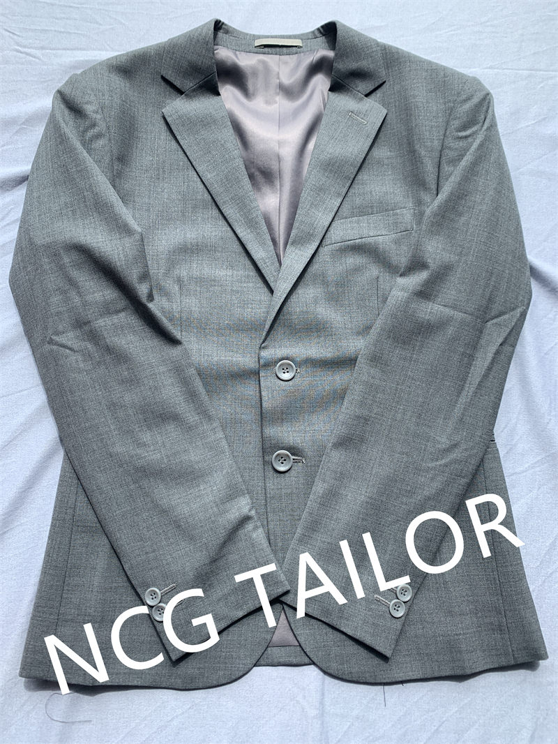 Medium gray solid suit